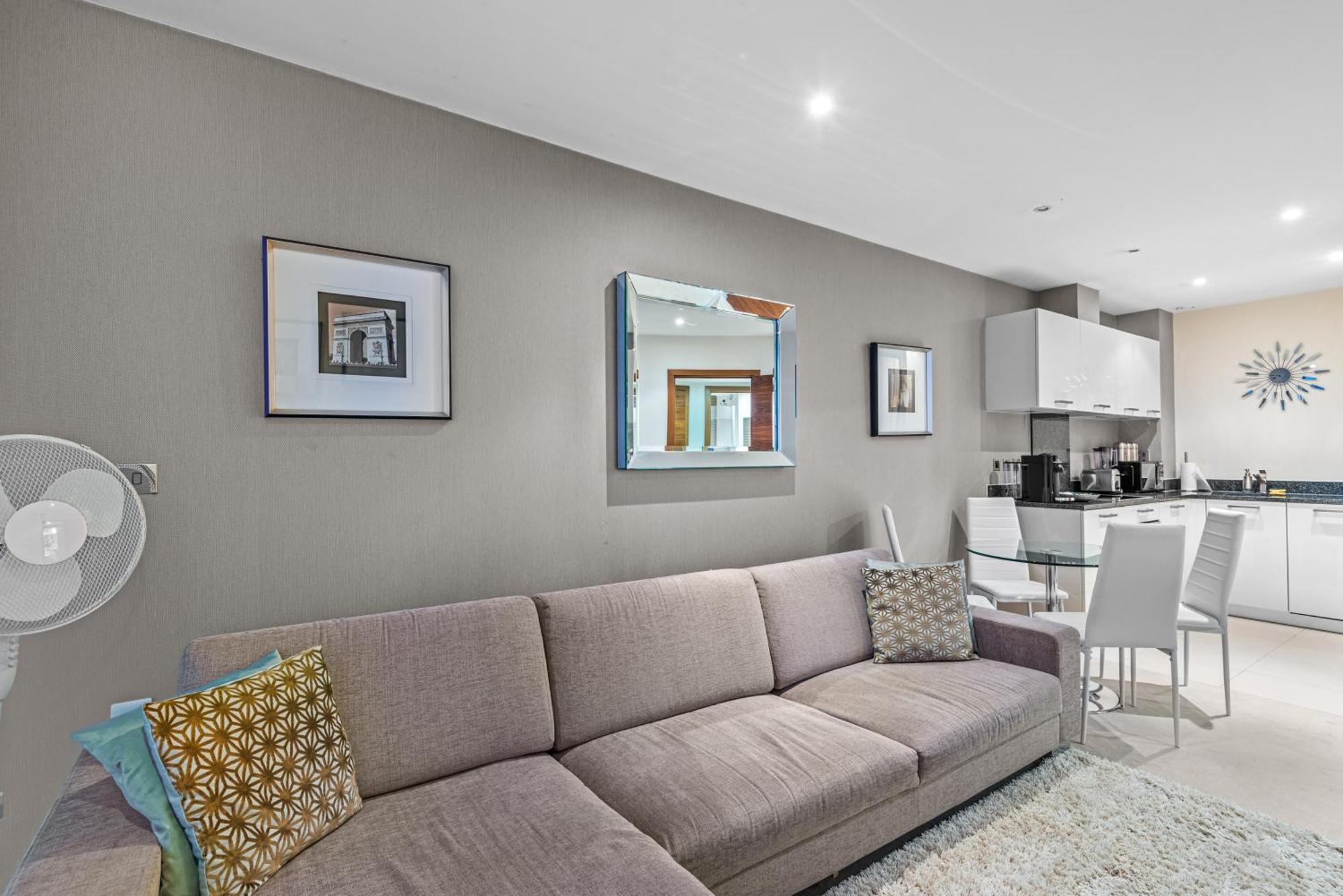 Londwell, Chelsea Living, Central Flat With Balcony London Eksteriør billede